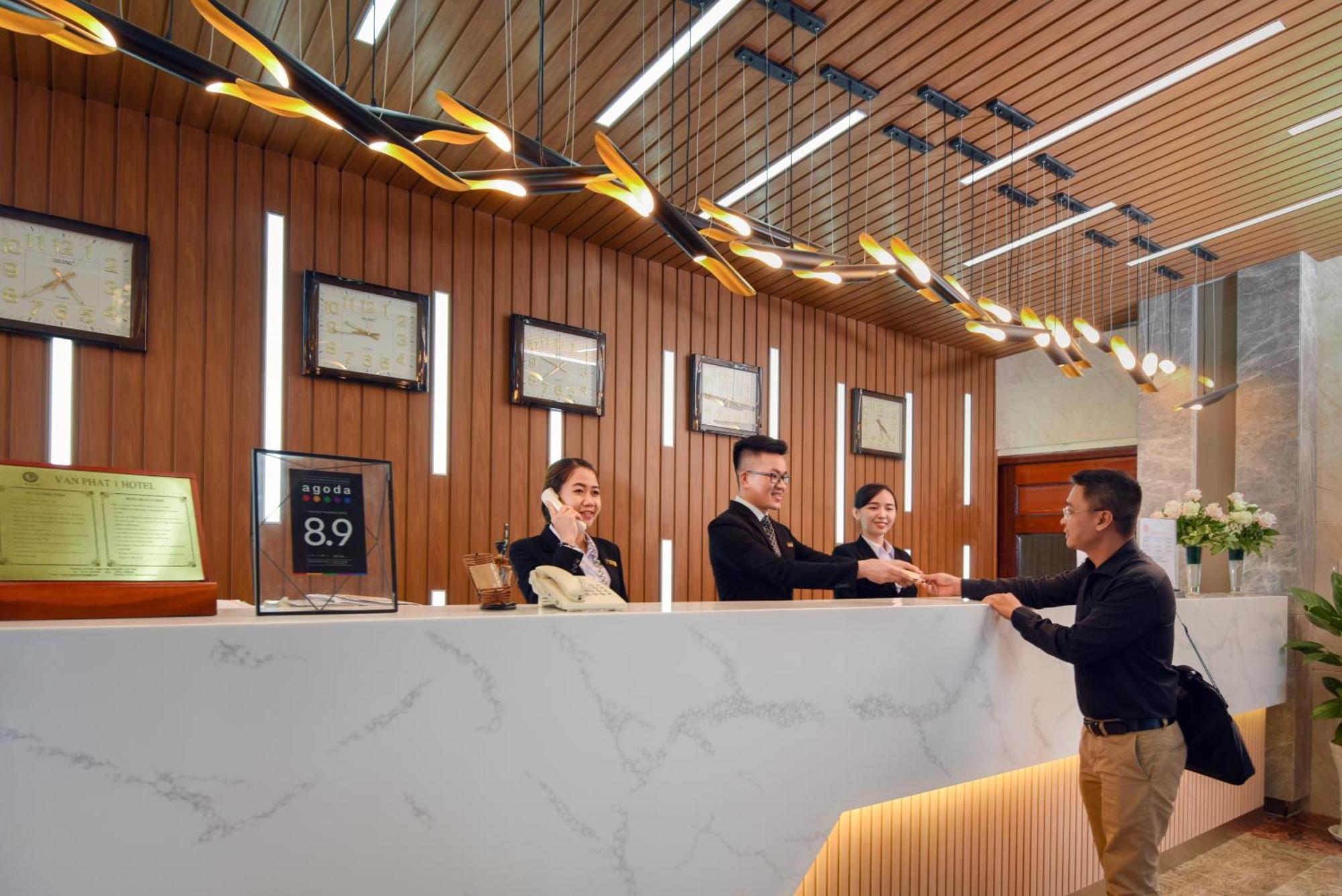 Vạn Phát Riverside 4*