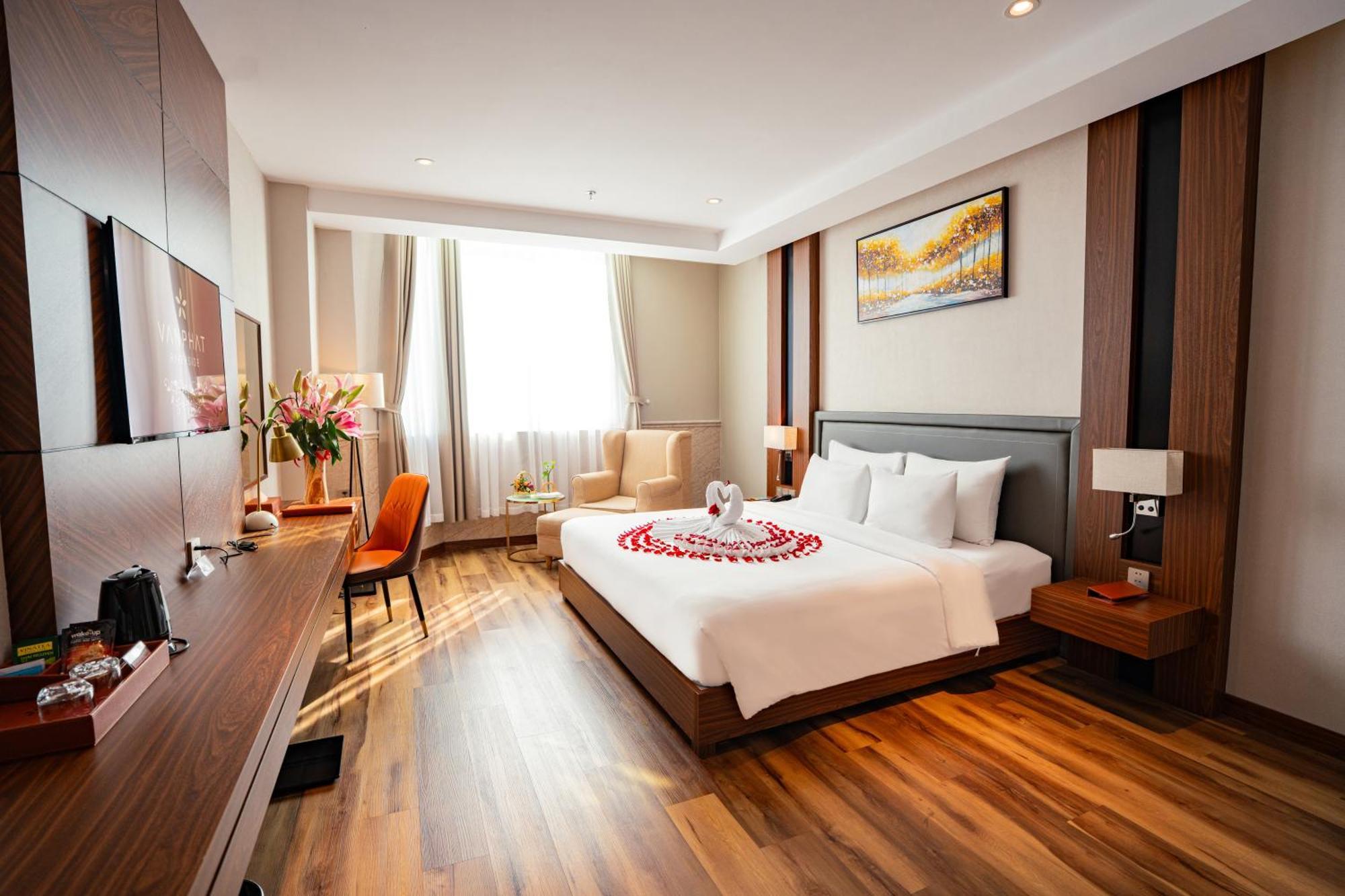 Vạn Phát Riverside Khách sạn