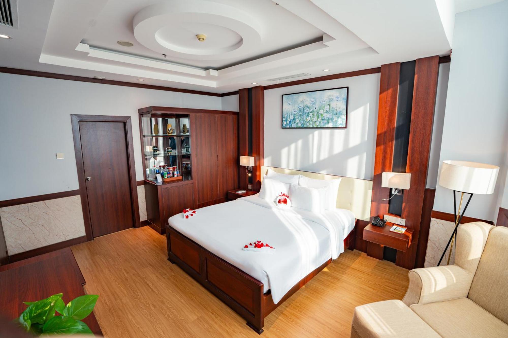 Vạn Phát Riverside Khách sạn Cần Thơ