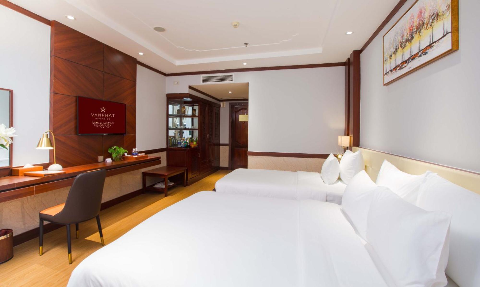 Khách sạn Vạn Phát Riverside Cần Thơ